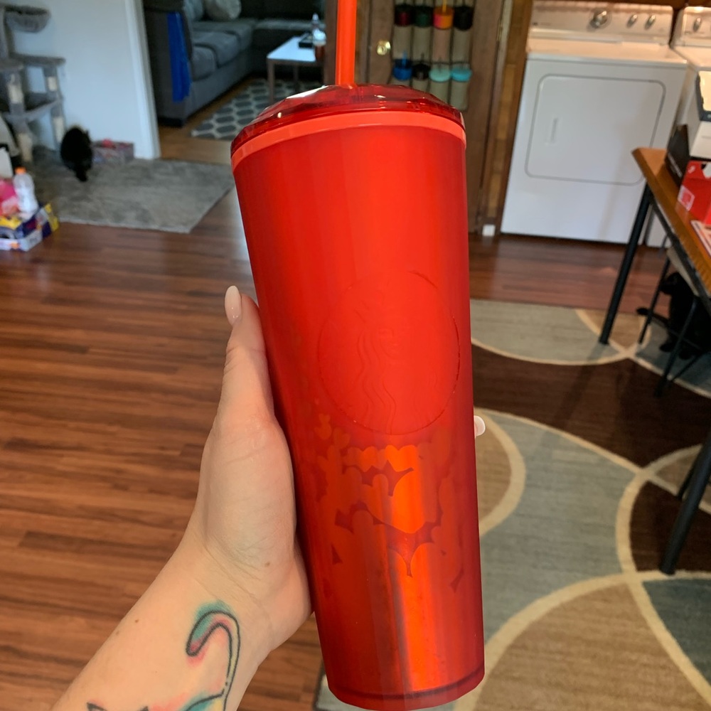 Starbucks Valentine’s Day tumbler